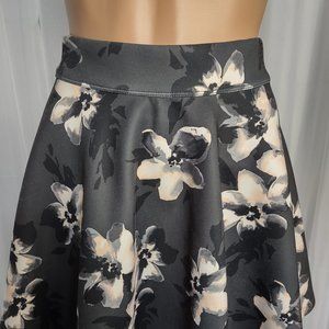 Holister California dark grey with pink flowers stretch mini skater skirt size S